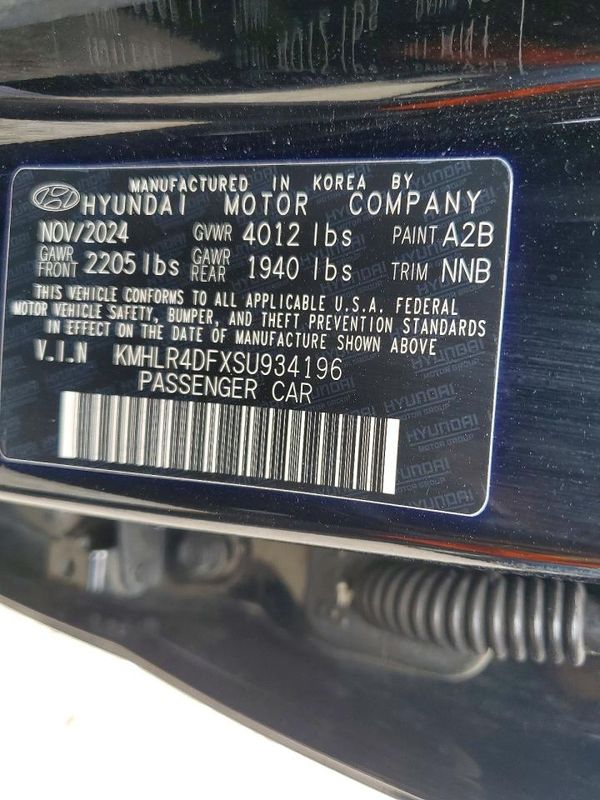 2025 HYUNDAI ELANTRA