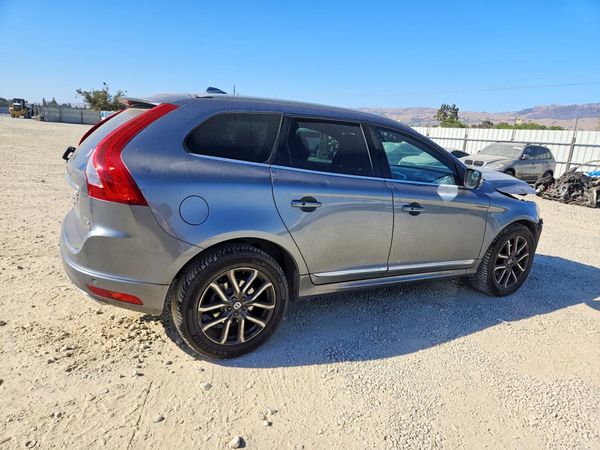 2016 VOLVO XC60