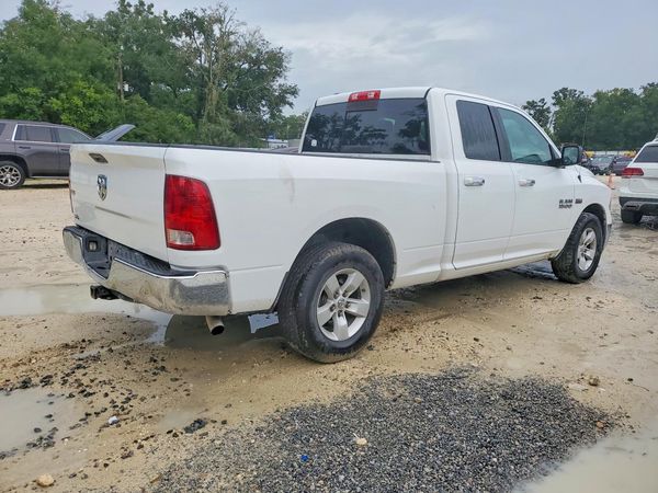2016 RAM 1500 SLT