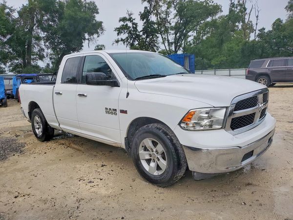 2016 RAM 1500 SLT