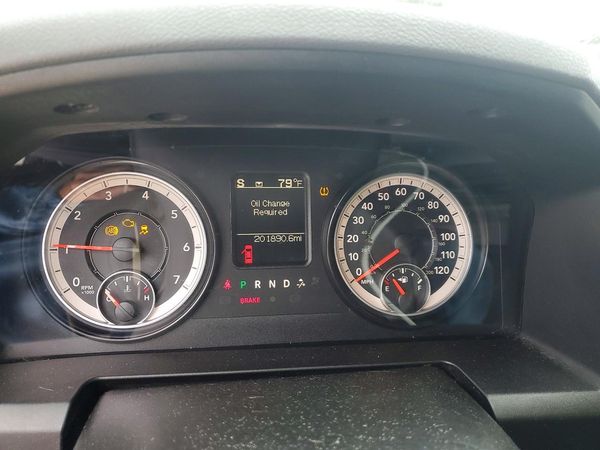 2016 RAM 1500 SLT
