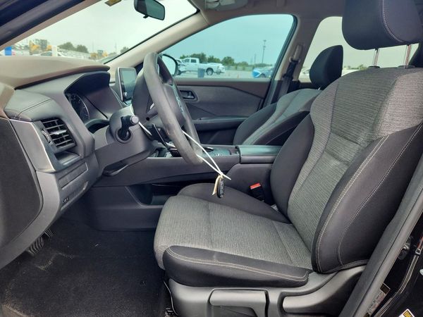 2021 NISSAN ROGUE S — DENT