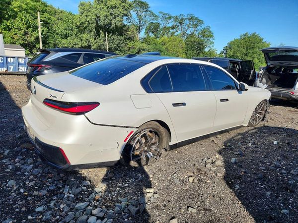 2024 BMW 740 xDrive