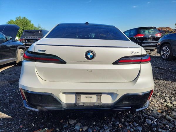 2024 BMW 740 xDrive