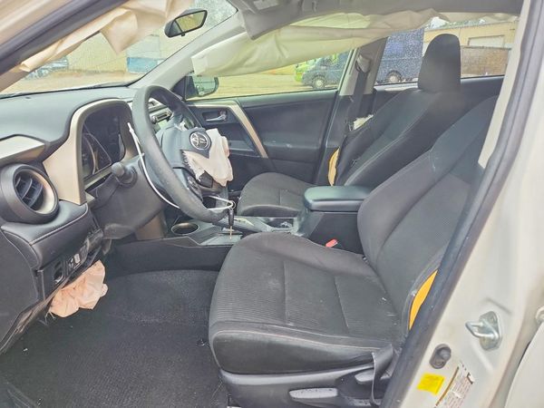 2015 TOYOTA RAV4 XLE (M Grade)