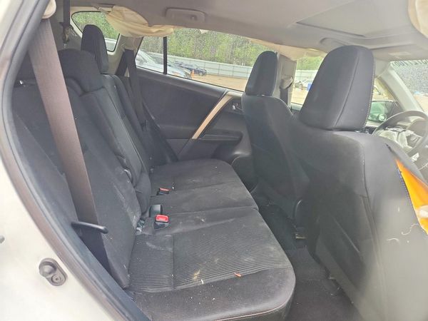 2015 TOYOTA RAV4 XLE (M Grade)