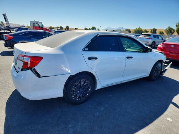 2014 TOYOTA CAMRY SOLA Hybrid