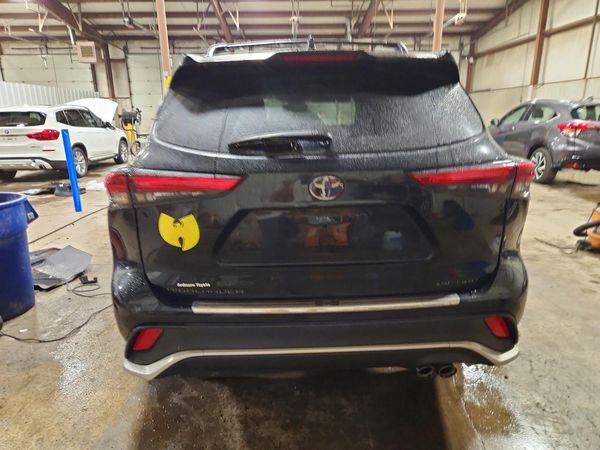2023 TOYOTA HIGHLANDER