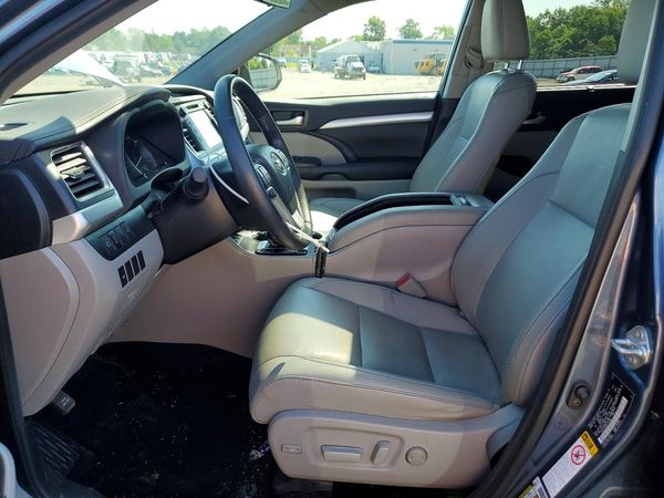 2019 TOYOTA HIGHLANDER