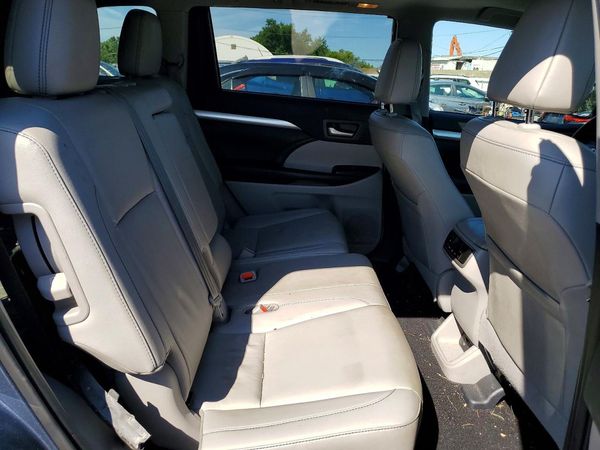 2019 TOYOTA HIGHLANDER