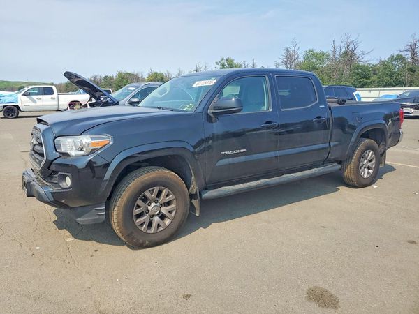 2017 TOYOTA TACOMA