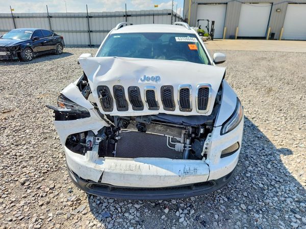 2017 JEEP CHEROKEE LATITUDE FWD