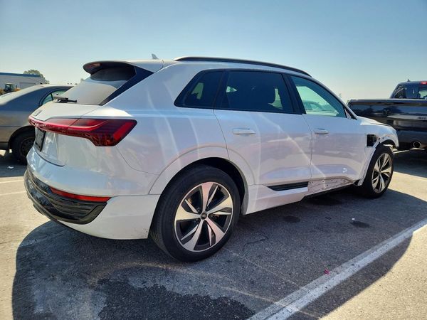 2024 AUDI Q8 E-TRON quattro Premium