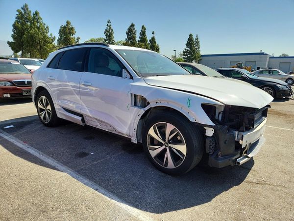 2024 AUDI Q8 E-TRON quattro Premium