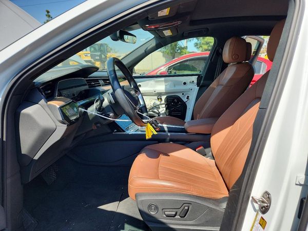 2024 AUDI Q8 E-TRON quattro Premium
