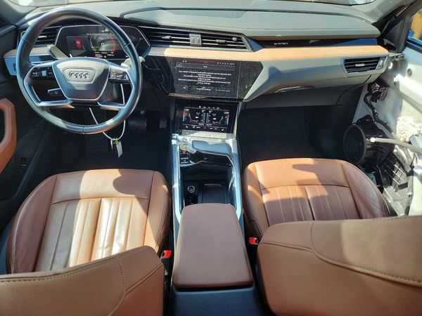 2024 AUDI Q8 E-TRON quattro Premium