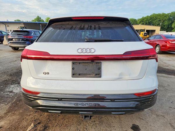 2024 AUDI Q8 E-TRON