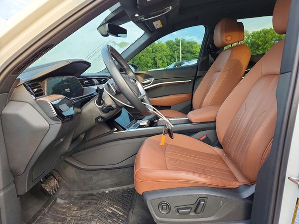 2024 AUDI Q8 E-TRON