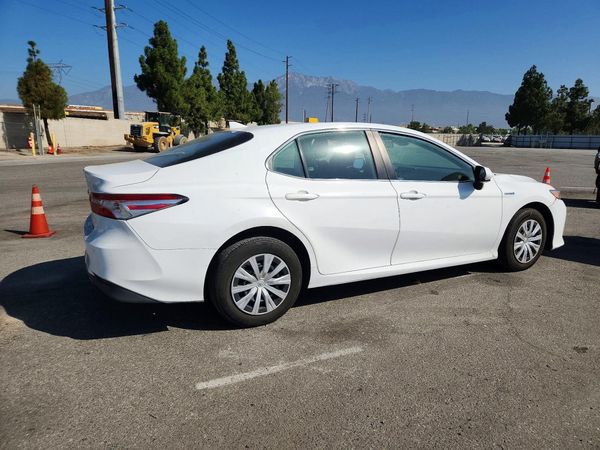 2020 TOYOTA CAMRY LE Hybrid