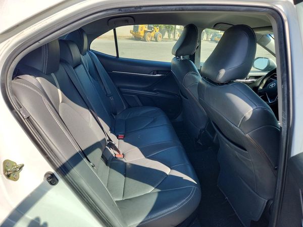 2020 TOYOTA CAMRY LE Hybrid