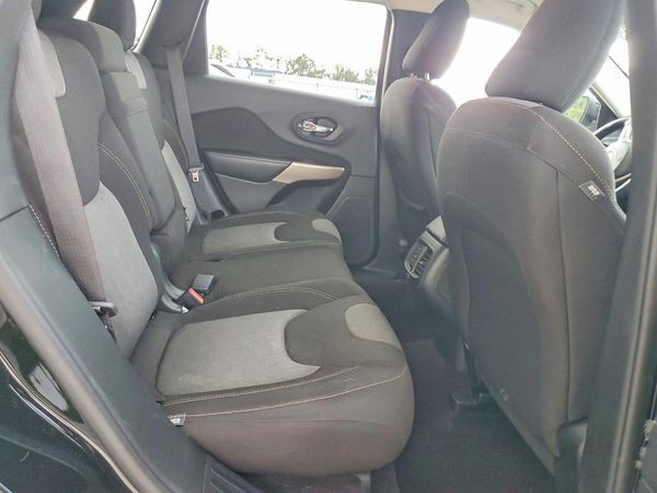 2018 JEEP CHEROKEE LATITUDE FWD