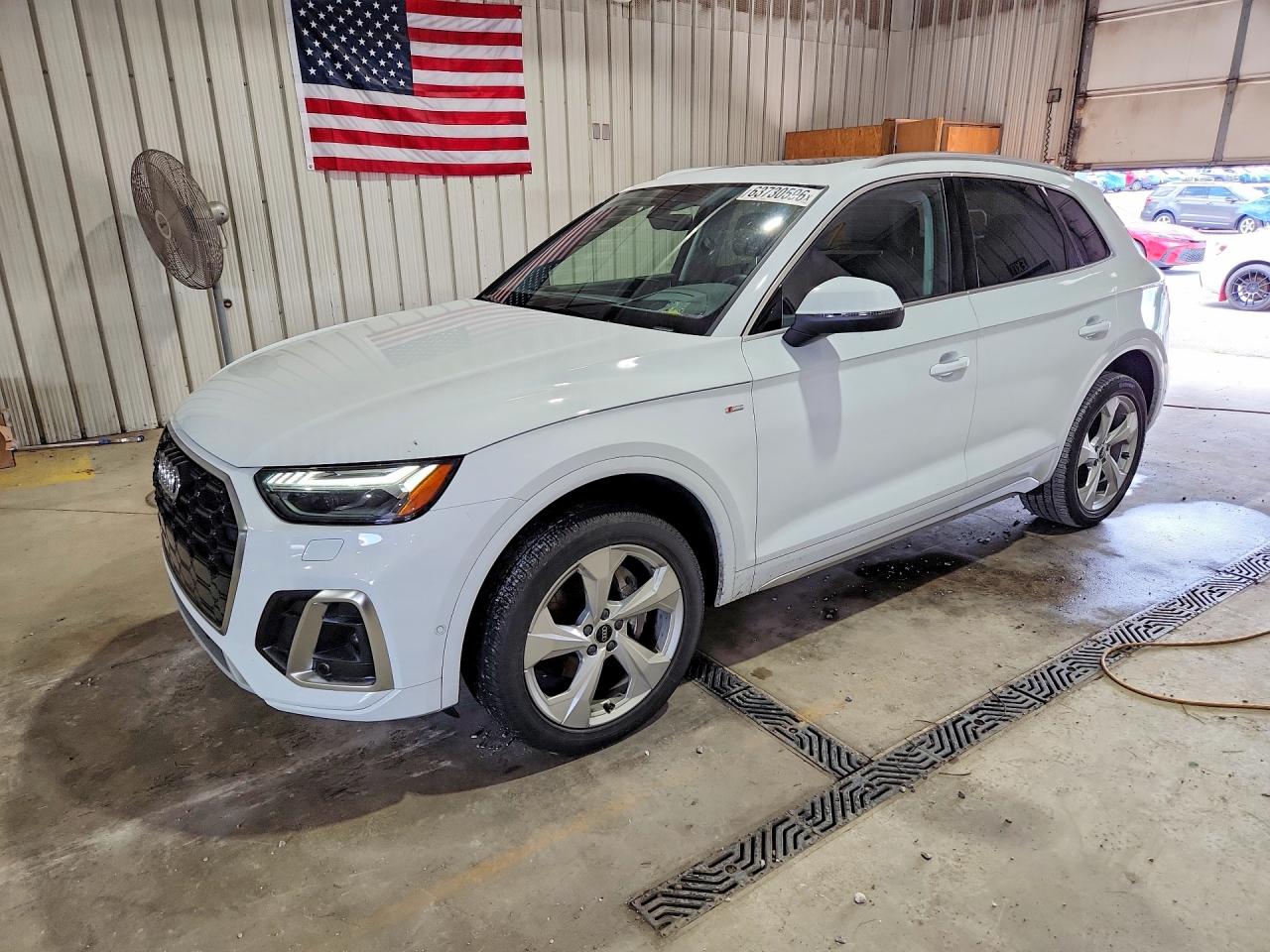 2023 AUDI Q5 S Line quattro Prestige