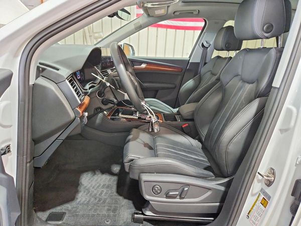 2023 AUDI Q5 S Line quattro Prestige