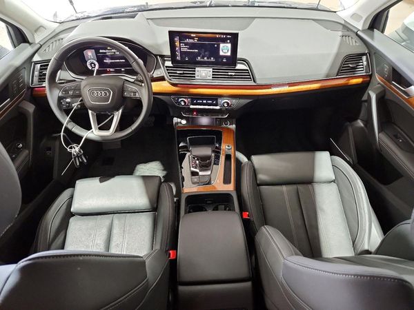 2023 AUDI Q5 S Line quattro Prestige