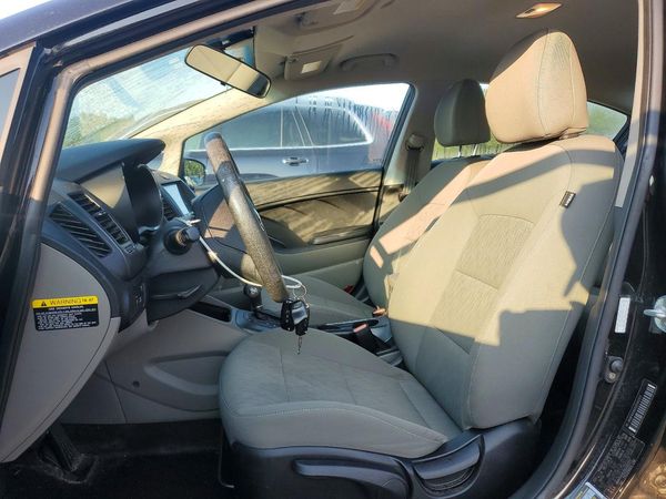2016 KIA FORTE GL (Middle-Low Grade)
