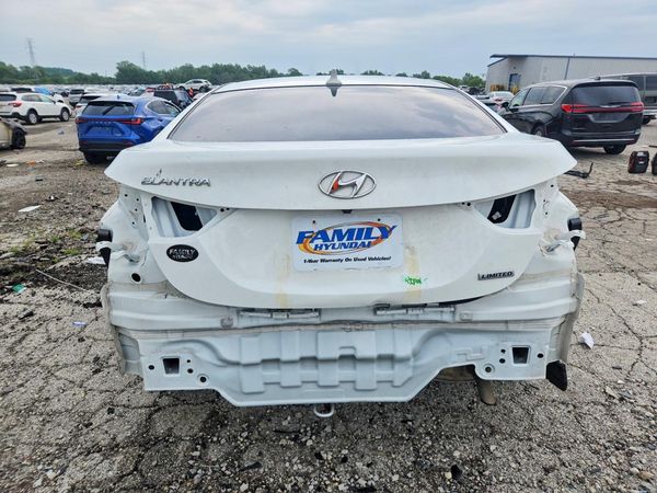 2013 HYUNDAI ELANTRA