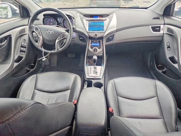 2013 HYUNDAI ELANTRA