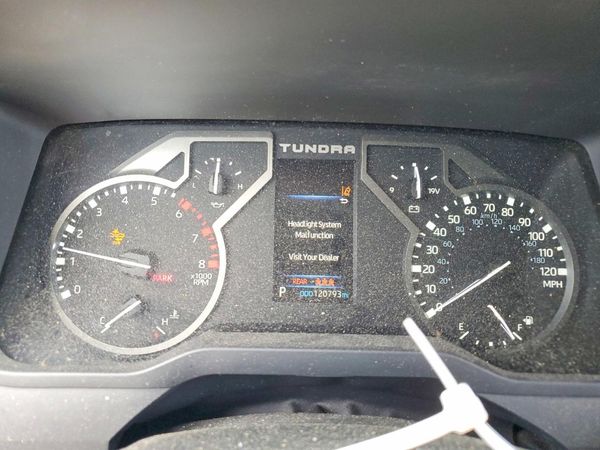 2022 TOYOTA TUNDRA SR5