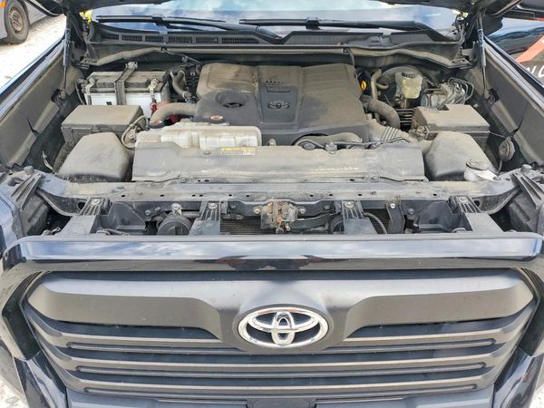 2022 TOYOTA TUNDRA SR5