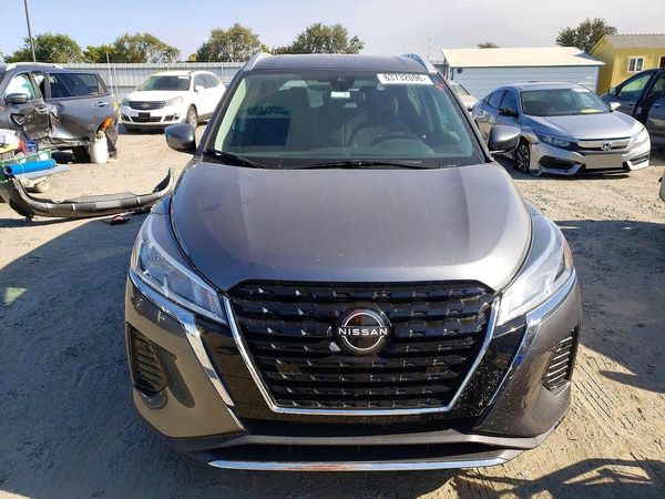 2022 NISSAN KICKS SV
