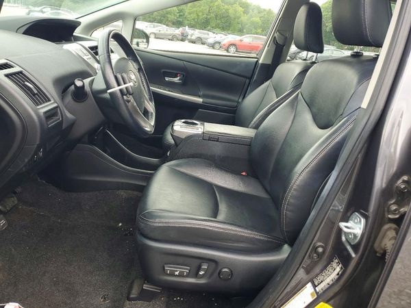 2016 TOYOTA PRIUS