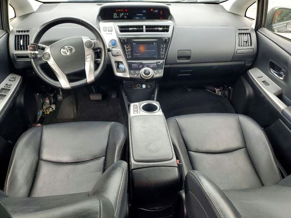 2016 TOYOTA PRIUS