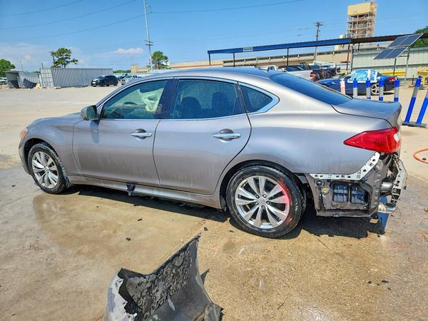 2013 INFINITI M37 — DSRA