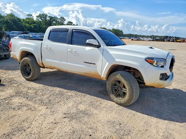 2017 TOYOTA TACOMA