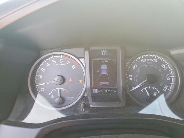 2017 TOYOTA TACOMA