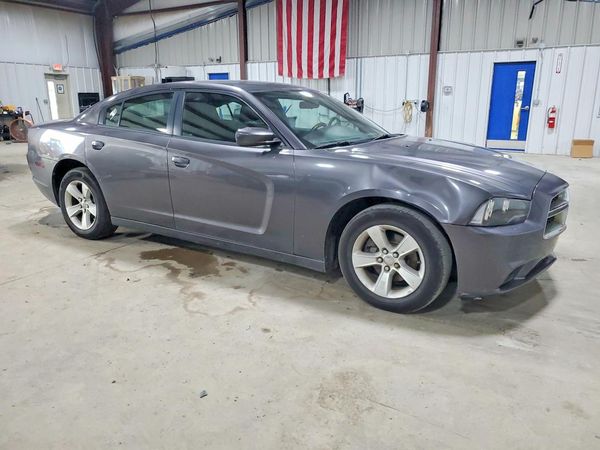 2013 DODGE CHARGER SE