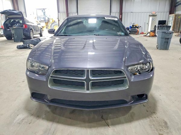 2013 DODGE CHARGER SE
