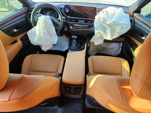 2023 LEXUS ES 350