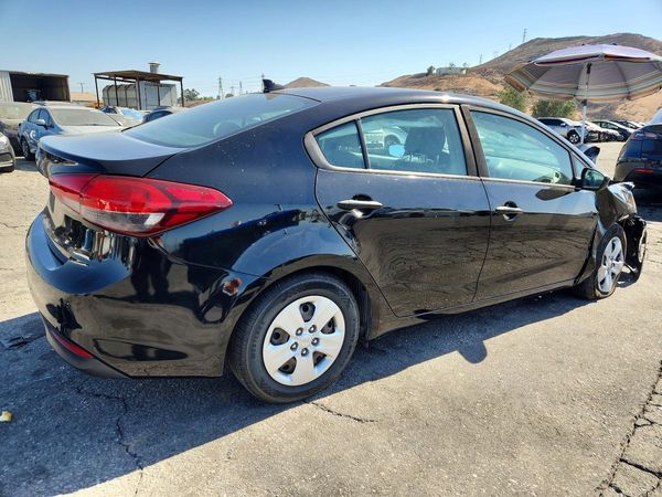 2018 KIA FORTE LX Base