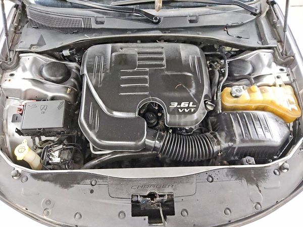 2016 DODGE CHARGER SXT