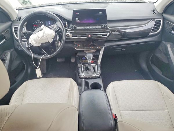 2022 KIA SELTOS EX