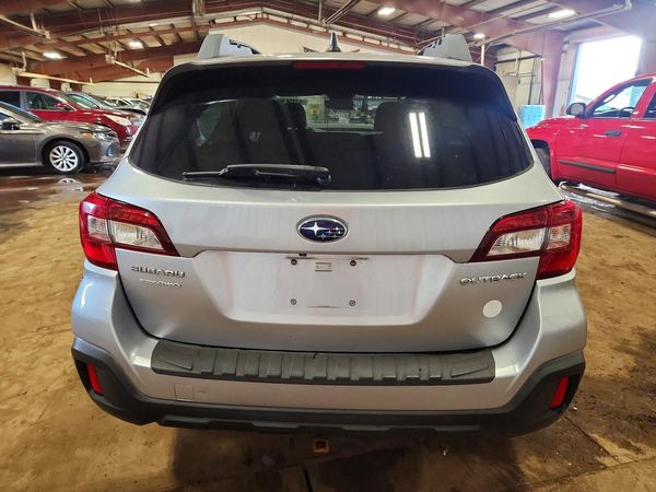 2018 SUBARU OUTBACK Premium