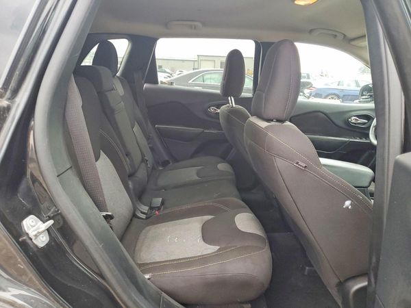 2016 JEEP CHEROKEE SPORT 4X4