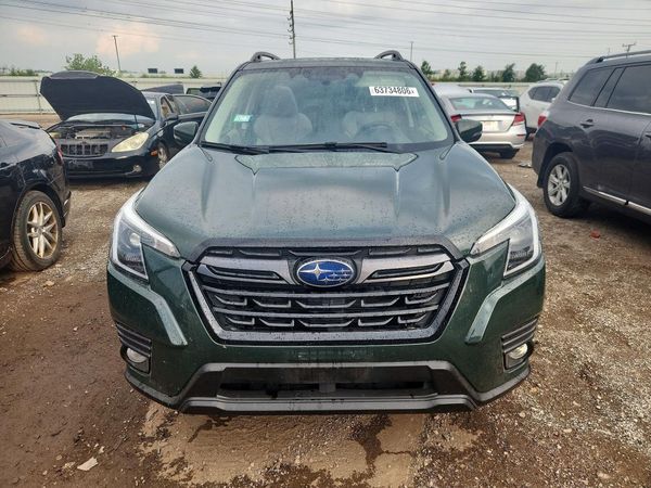 2022 SUBARU FORESTER Limited
