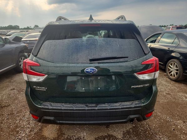 2022 SUBARU FORESTER Limited