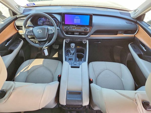 2024 TOYOTA GRAND HIGHLANDER